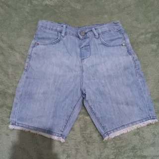 شلوارک بچگانه