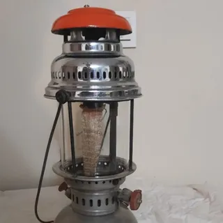 چراغ زنبوری