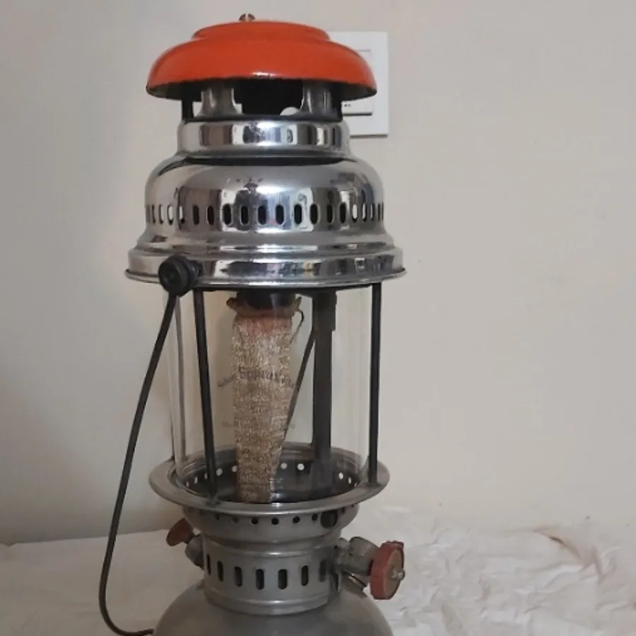 چراغ زنبوری