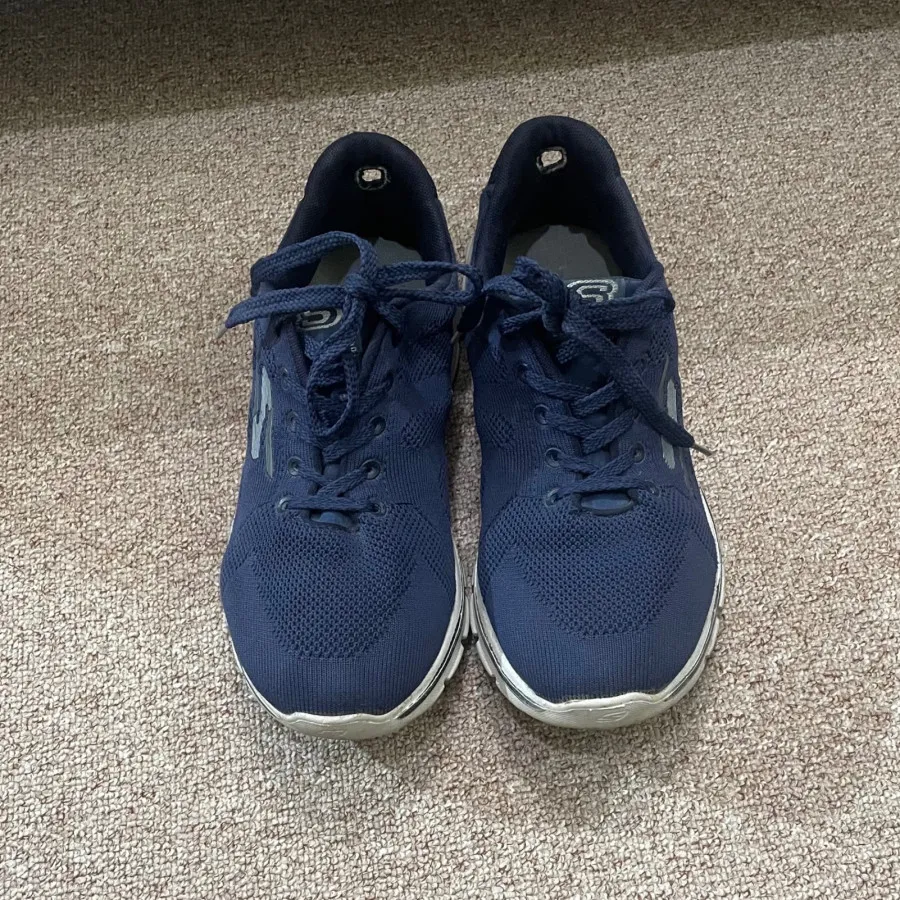 کتونی اسکیچرز