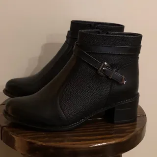 نیم بوت ساینا چرم مشکی