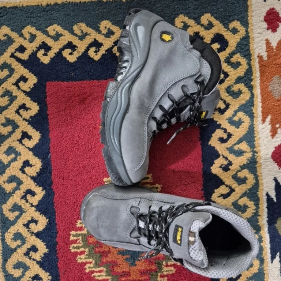 بوت چرم ضد آب