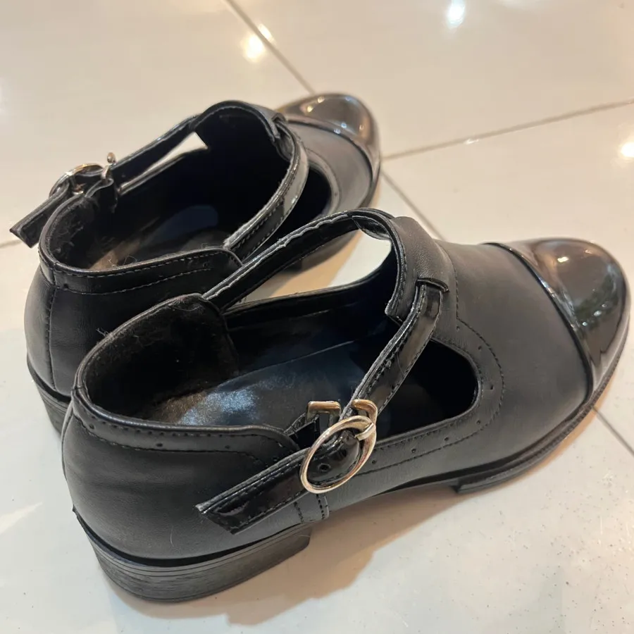 کفش همه کاره