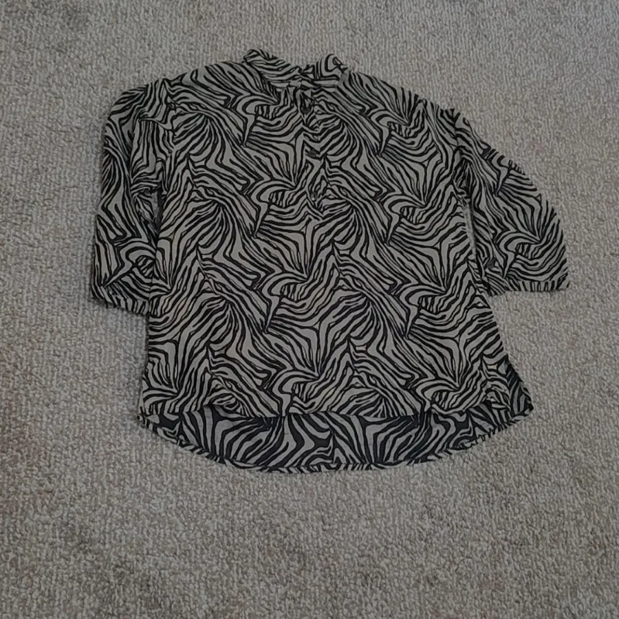 شومیزمانتویی باتیک