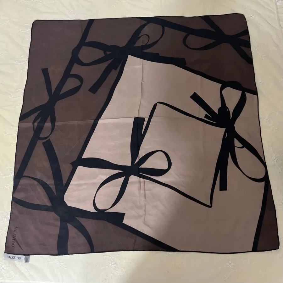 روسری والنتینو اورجینال