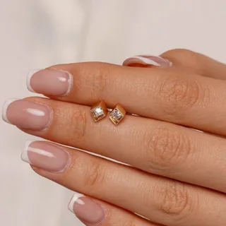 گوشواره میخی نگینی