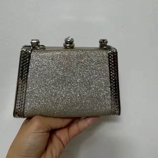 کیف قدیمی اکلیلی