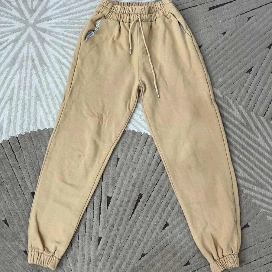 جاگر گرم دخترانه