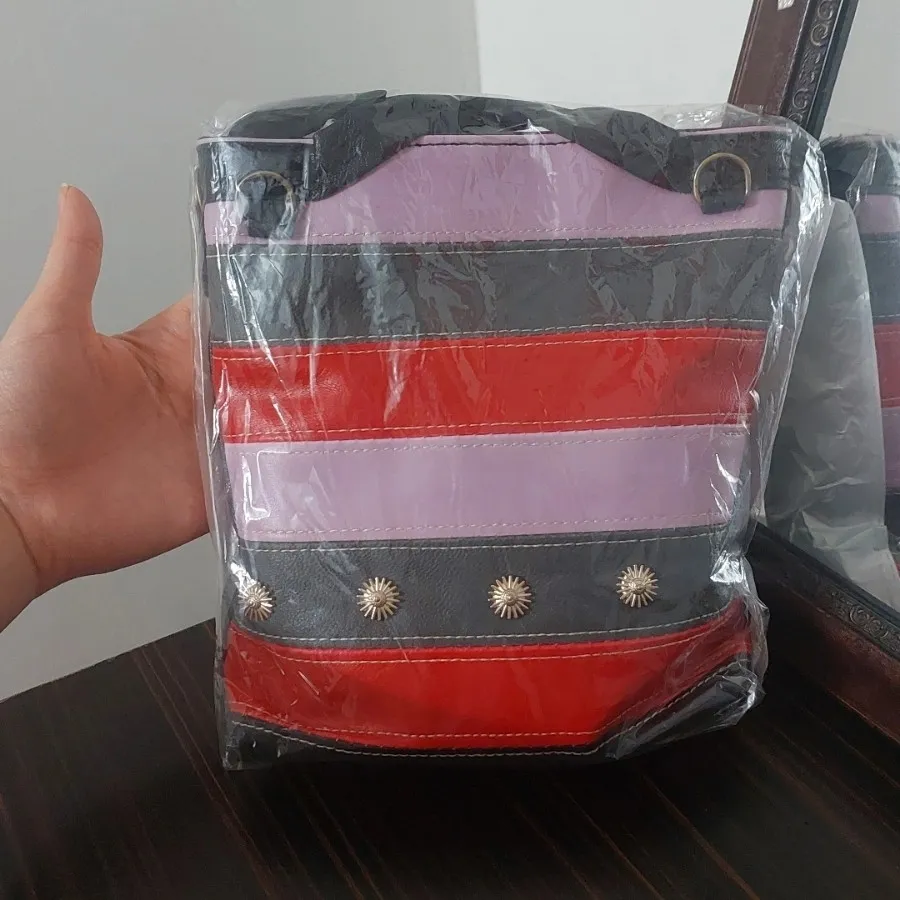 کیف کوچک جادار50t