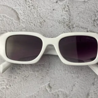 عینک پرادا سفید