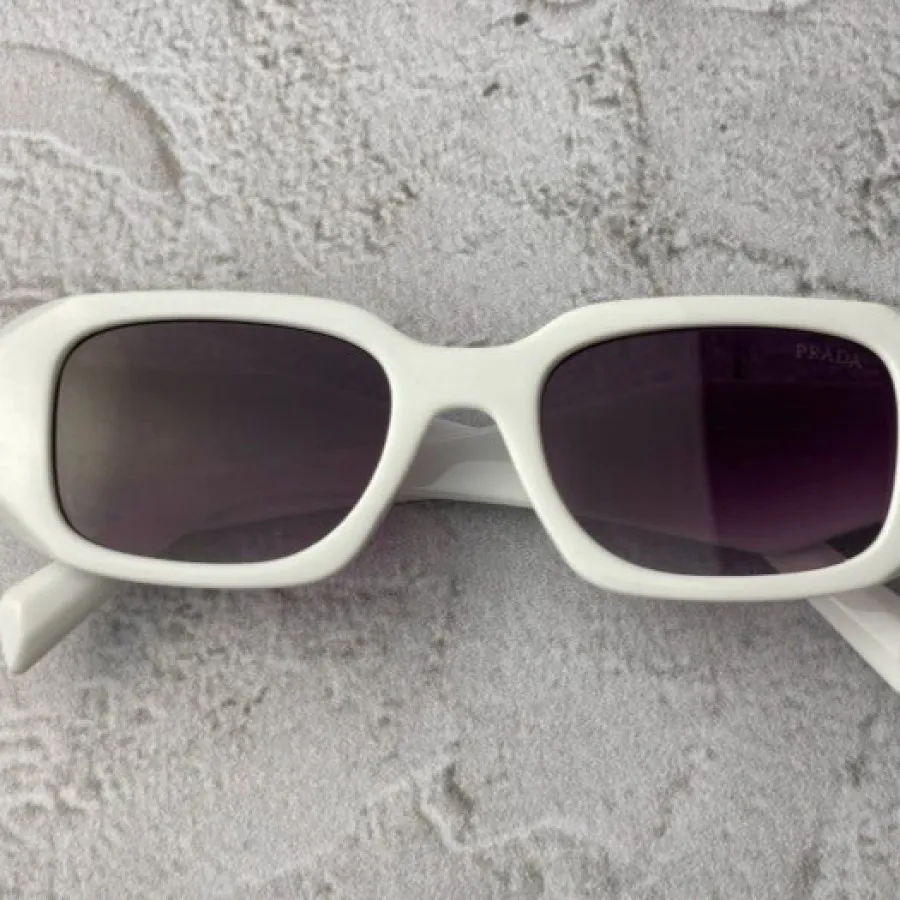 عینک پرادا سفید