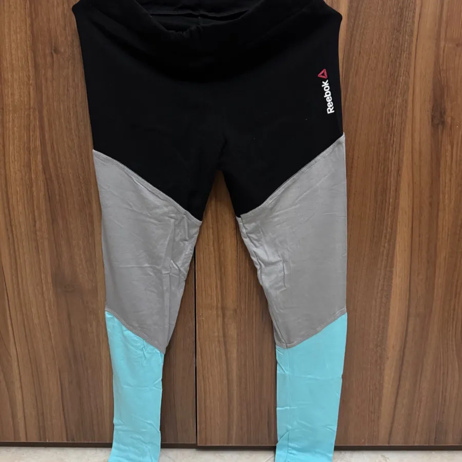 لگینگ ورزشی ریباک s m