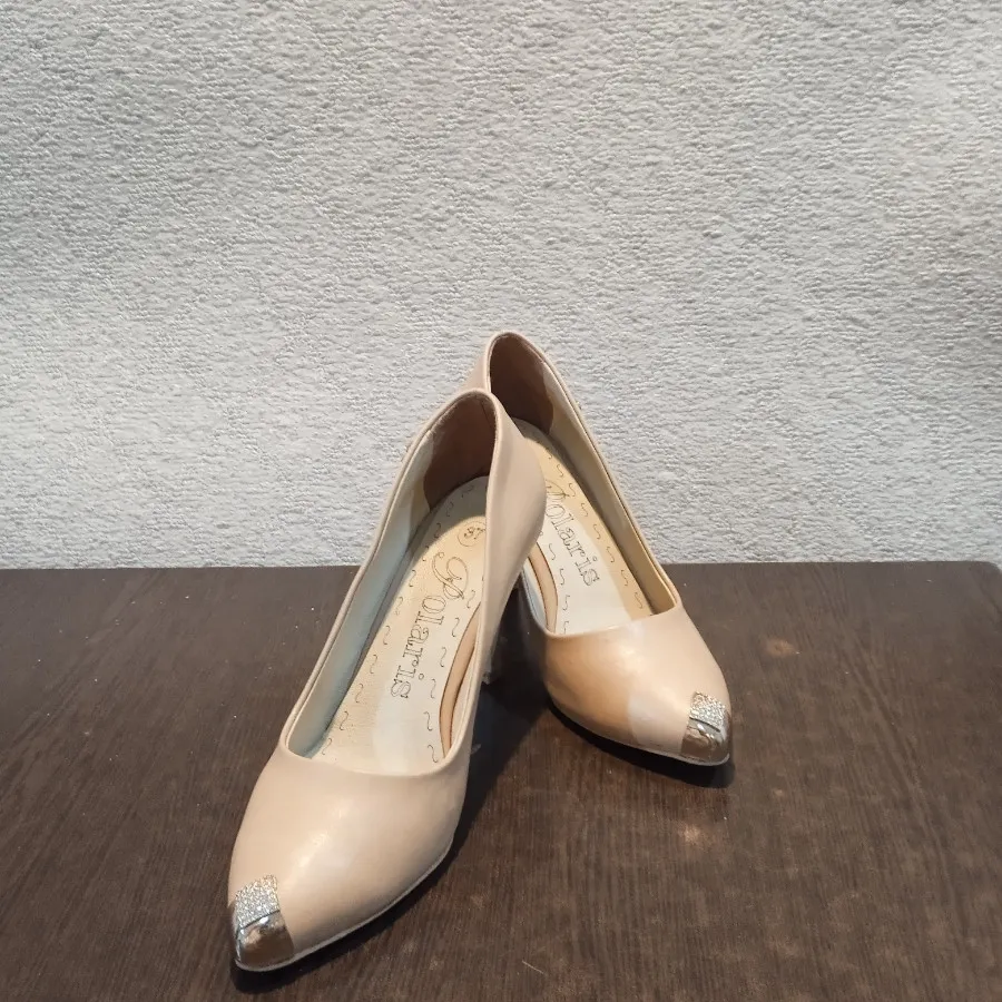 کفش پاشنه بلند زنانه