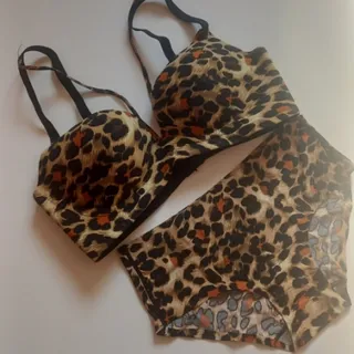 ست شورت و سوتین لیزری