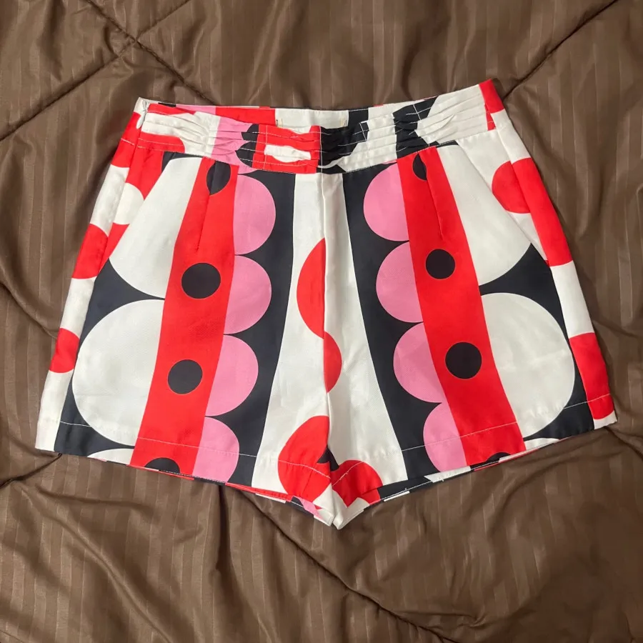 شلوارک‌‌ ساتن