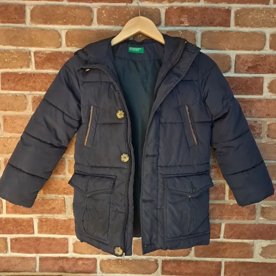 کاپشن بچگانه بنتون