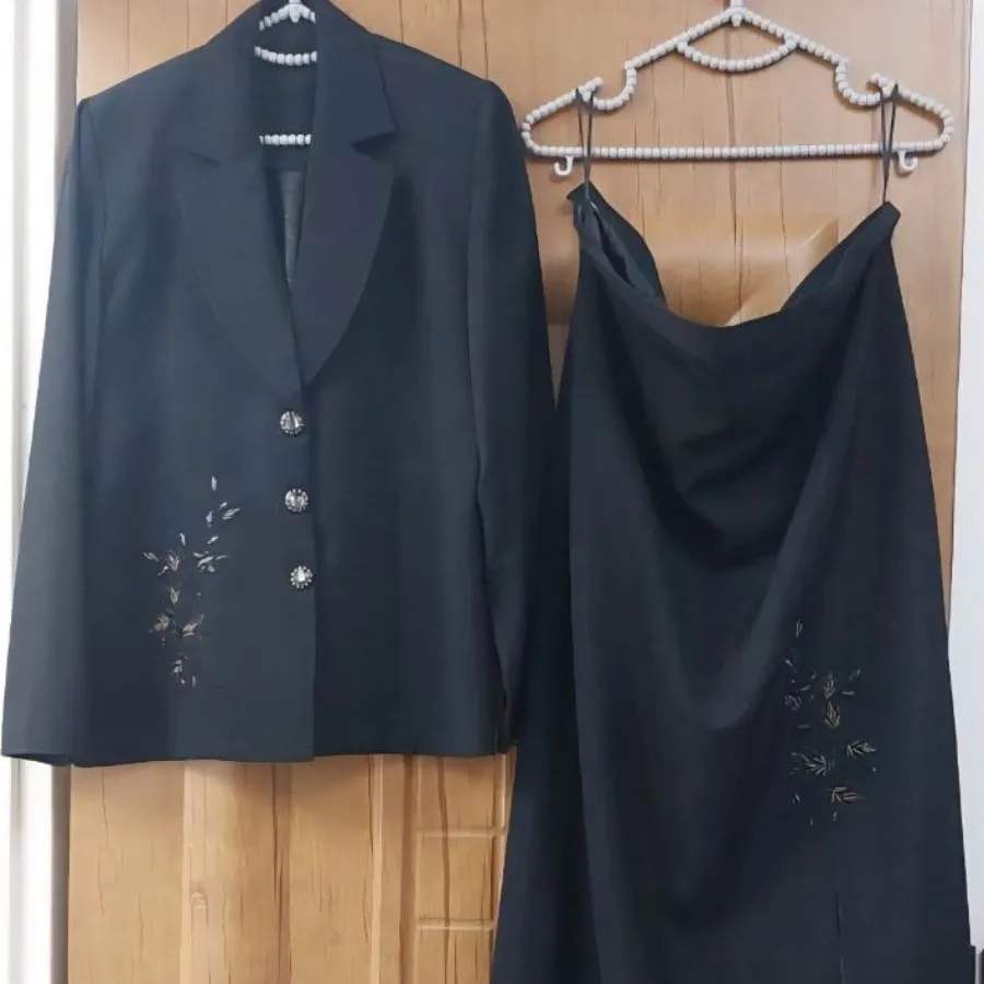 کت دامن در حد نو.