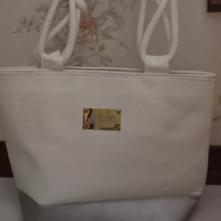 کیف سفید بند کنفی