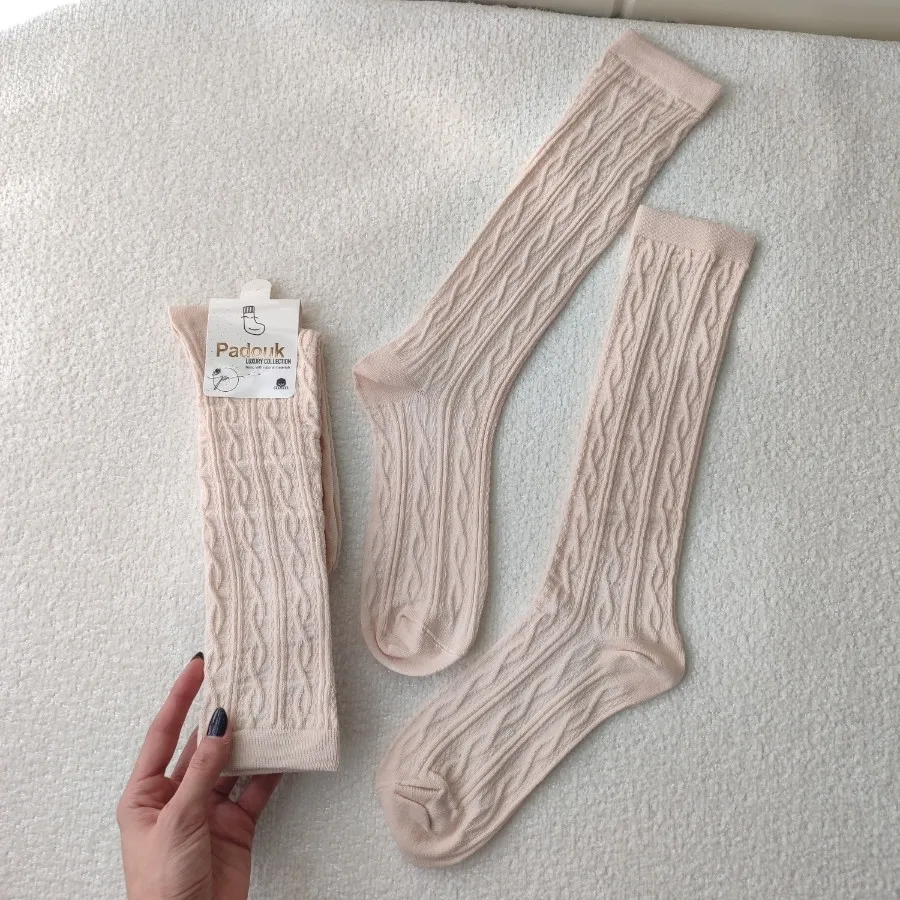 جوراب گندمی