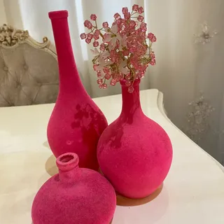 سه تا گلدون صورتی