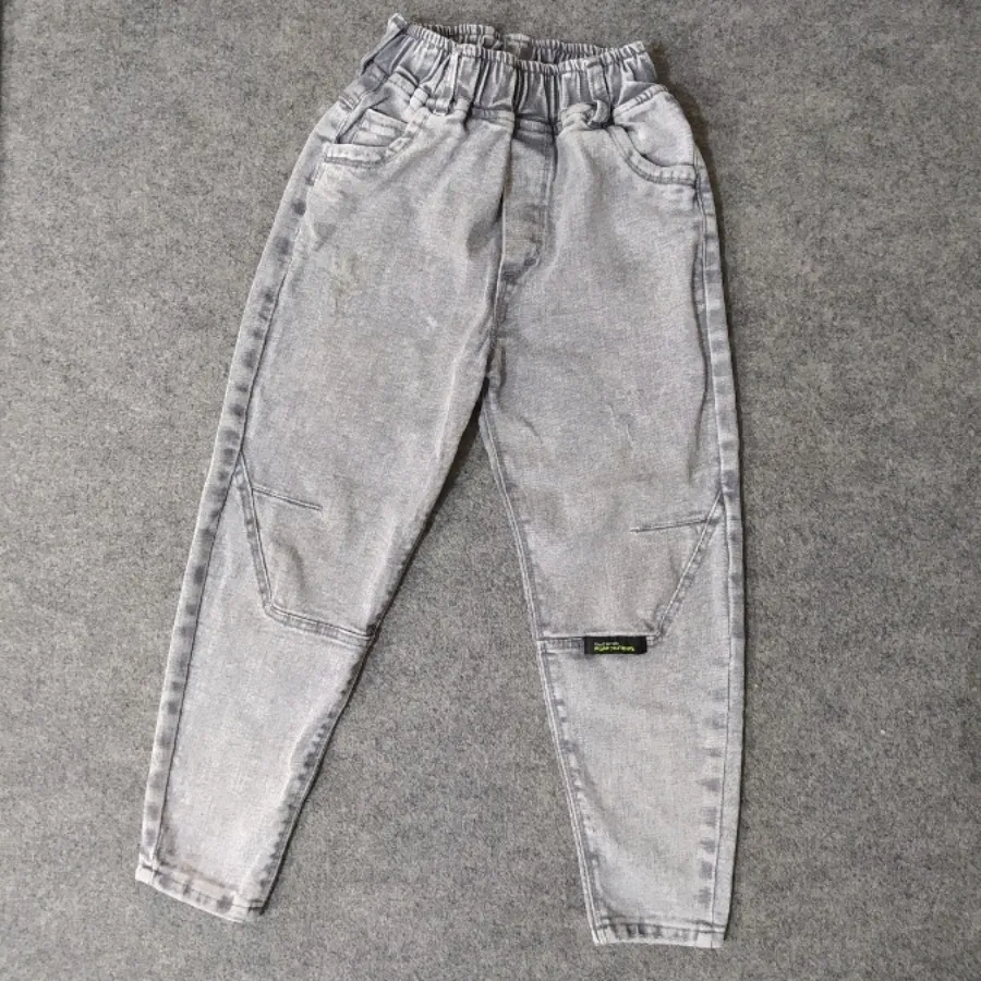 شلوار لی بچگانه