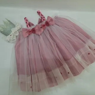 ست کودک یکسال