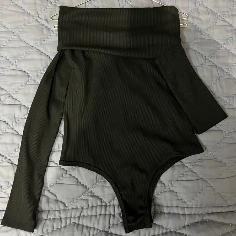 بادی یقه باز