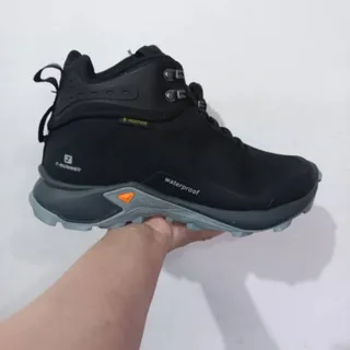 کفش اسپورت ساق بلند