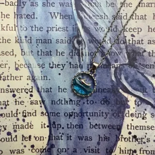 گردنبند وال دریا رنگ ثابت