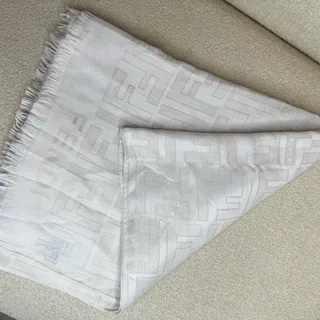 شال فندی وارداتی