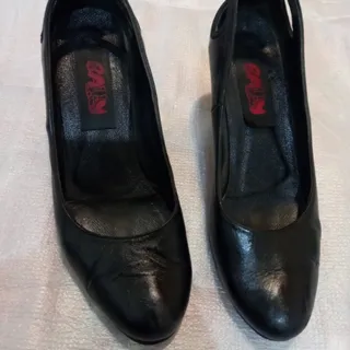 کفش چرم بالی