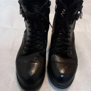 بوت چرم مصنوعی