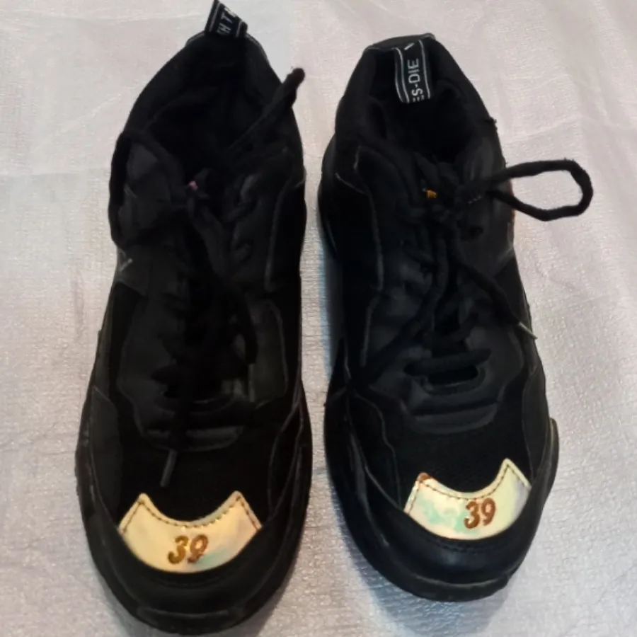 کتونی راحتی