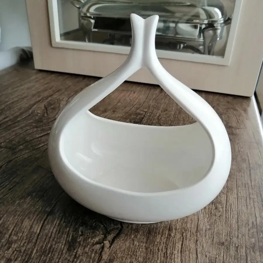 شکلات خوری آجیل خوری