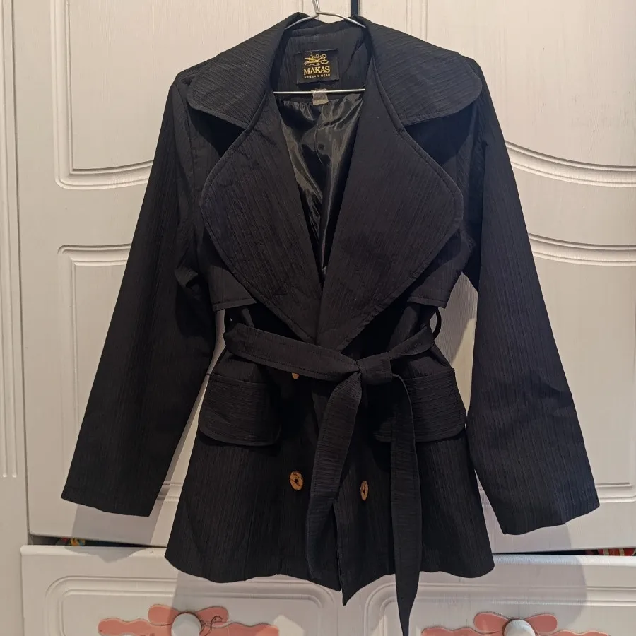 ترنچ کت استردار