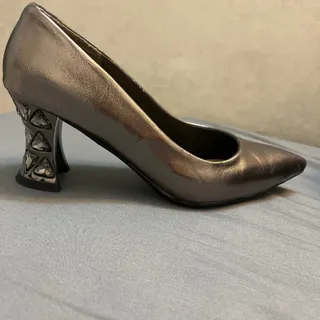 کفش نوک تیز کرومیک