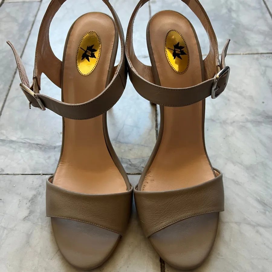 کفش نوین چرم (تخفیف ویژه)