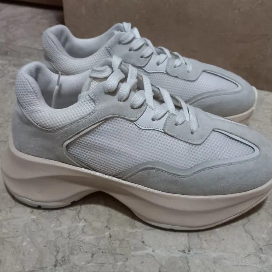 کفش ورزشی زنانه سایز 39