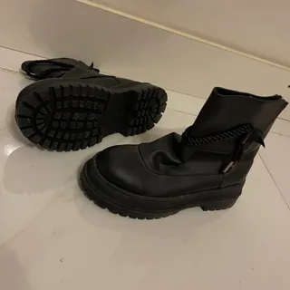 نیم بوت شیک و خوش پا