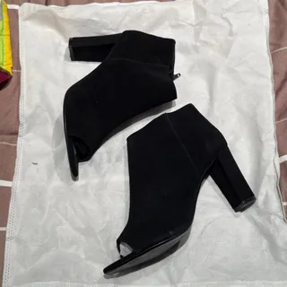 بوت پاشنه داره کلارکس