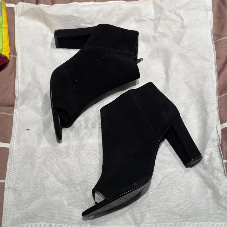 بوت پاشنه داره کلارکس