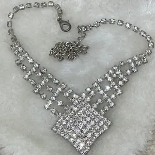 گردبند فول نگین