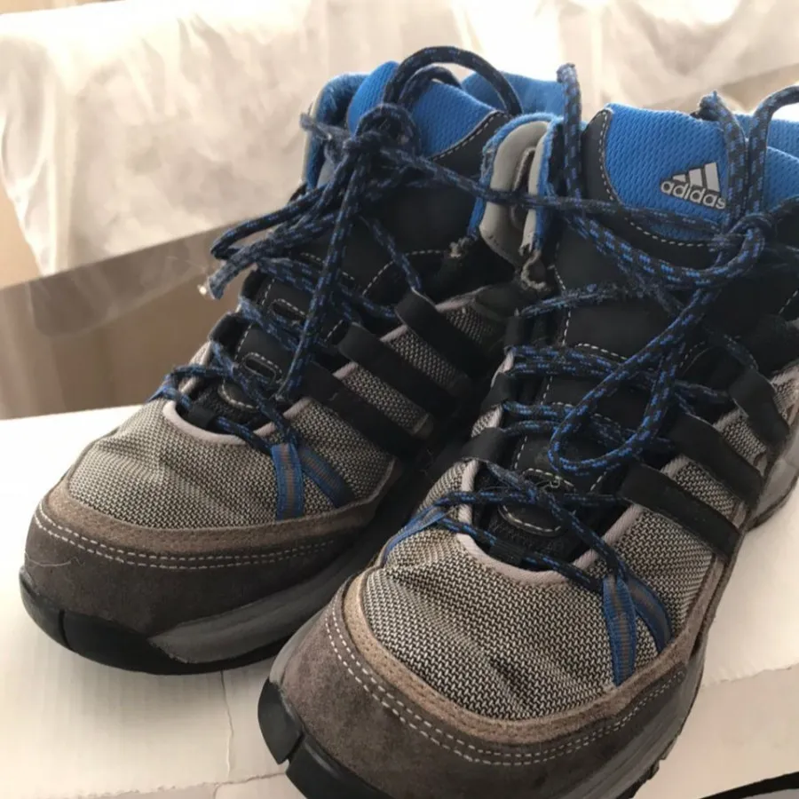 کفش کوه سبک