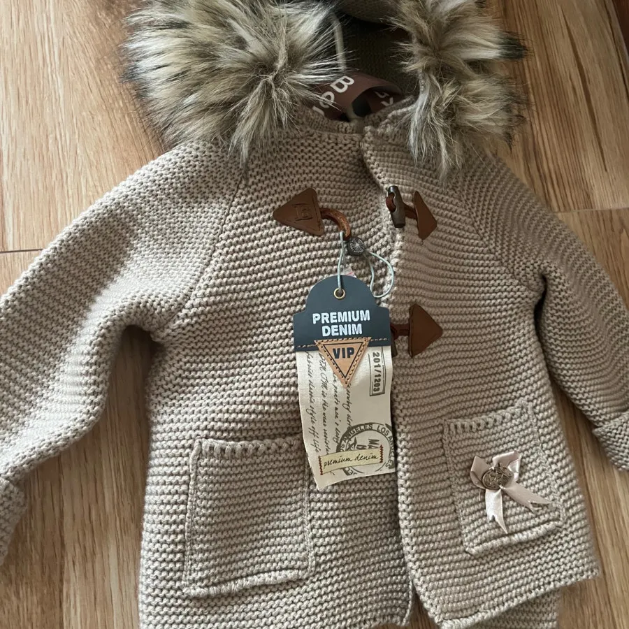 ست سرهمی و ژاکت و کلاه