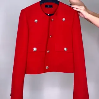 کراپ کت قرمز