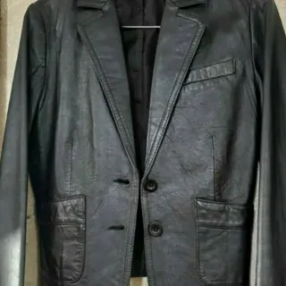 کت چرم زنانه