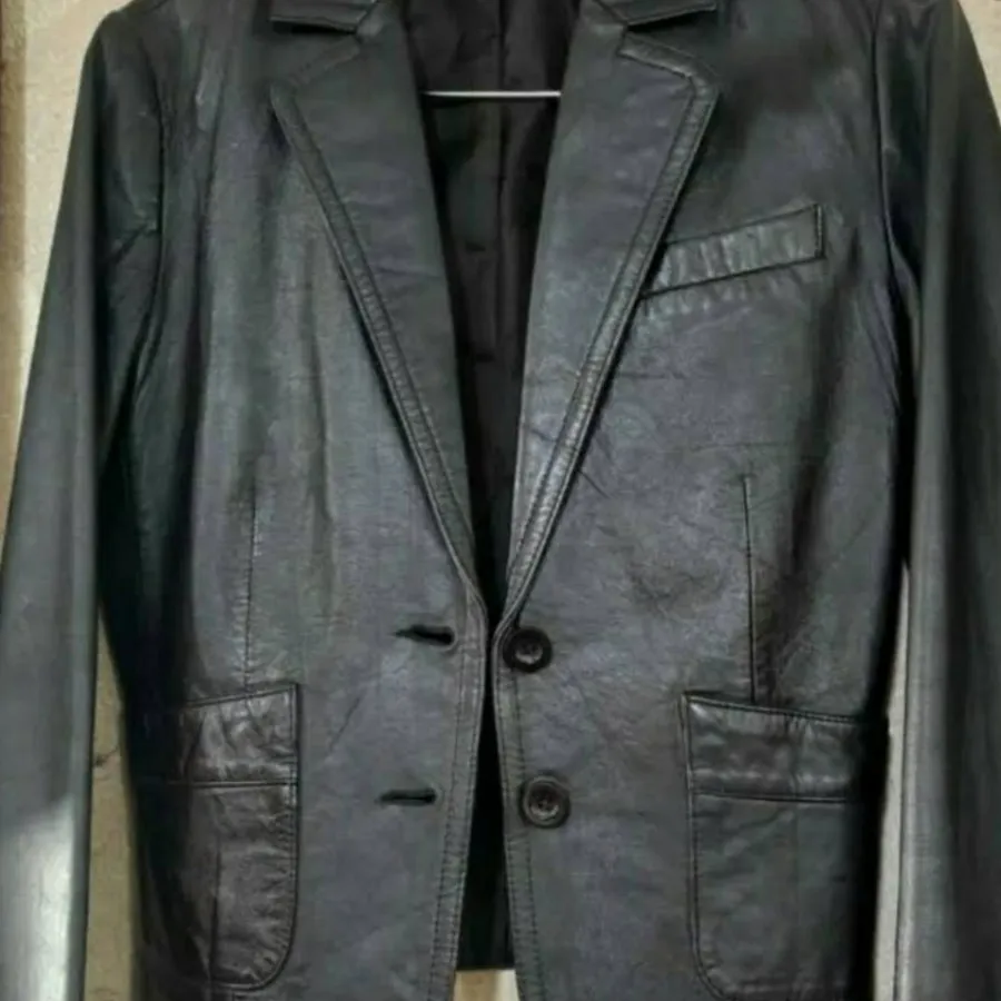 کت چرم زنانه