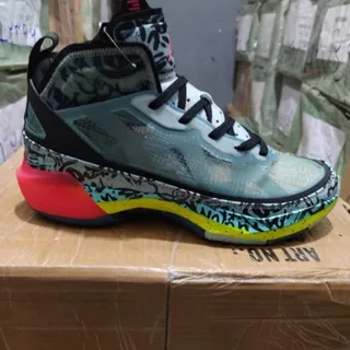 کفش ساق بلند