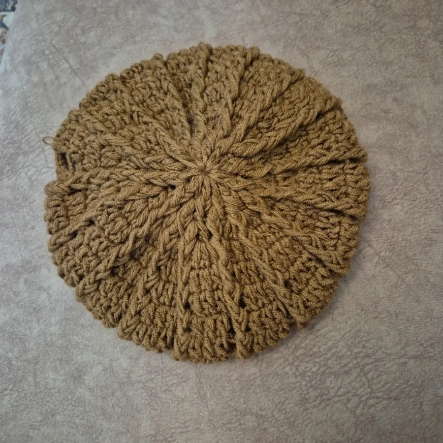 کلاه دستبافت قلاب