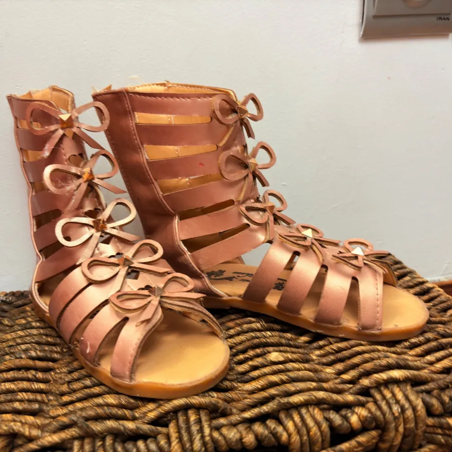 صندل گلادیاتور